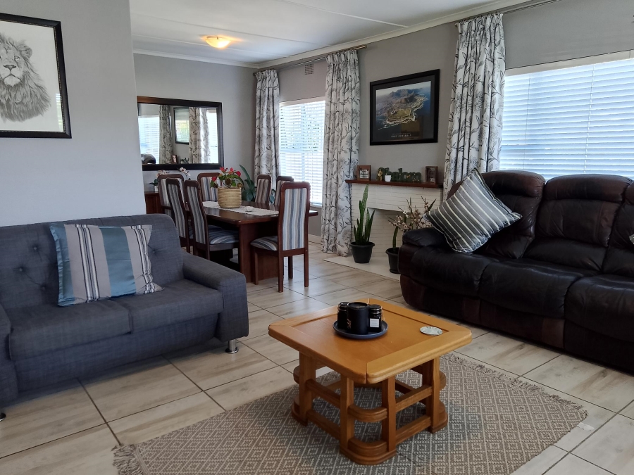 4 Bedroom Property for Sale in Goodwood Estate Western Cape